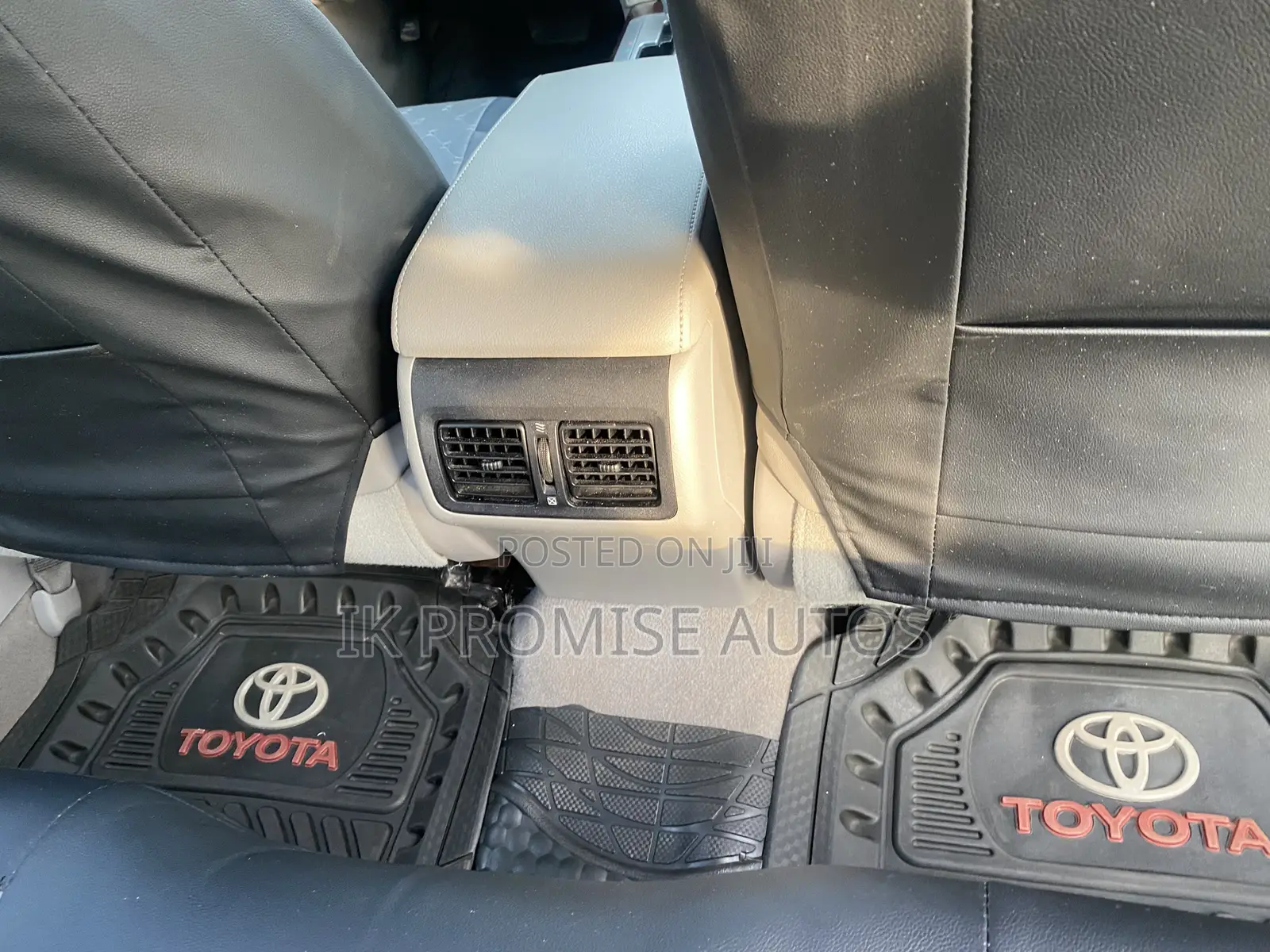 Toyota Camry XLE 4dr Sedan (2.5L 4cyl 6A) 2013 Black