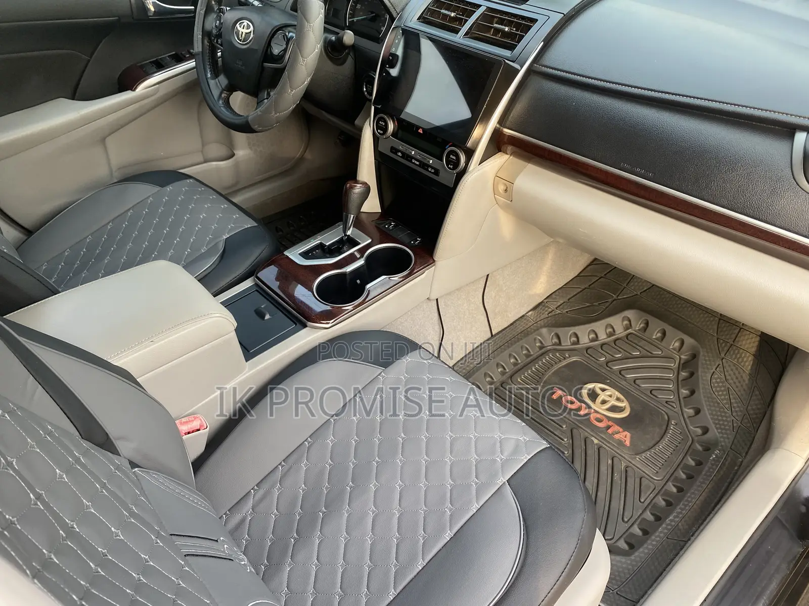 Toyota Camry XLE 4dr Sedan (2.5L 4cyl 6A) 2013 Black