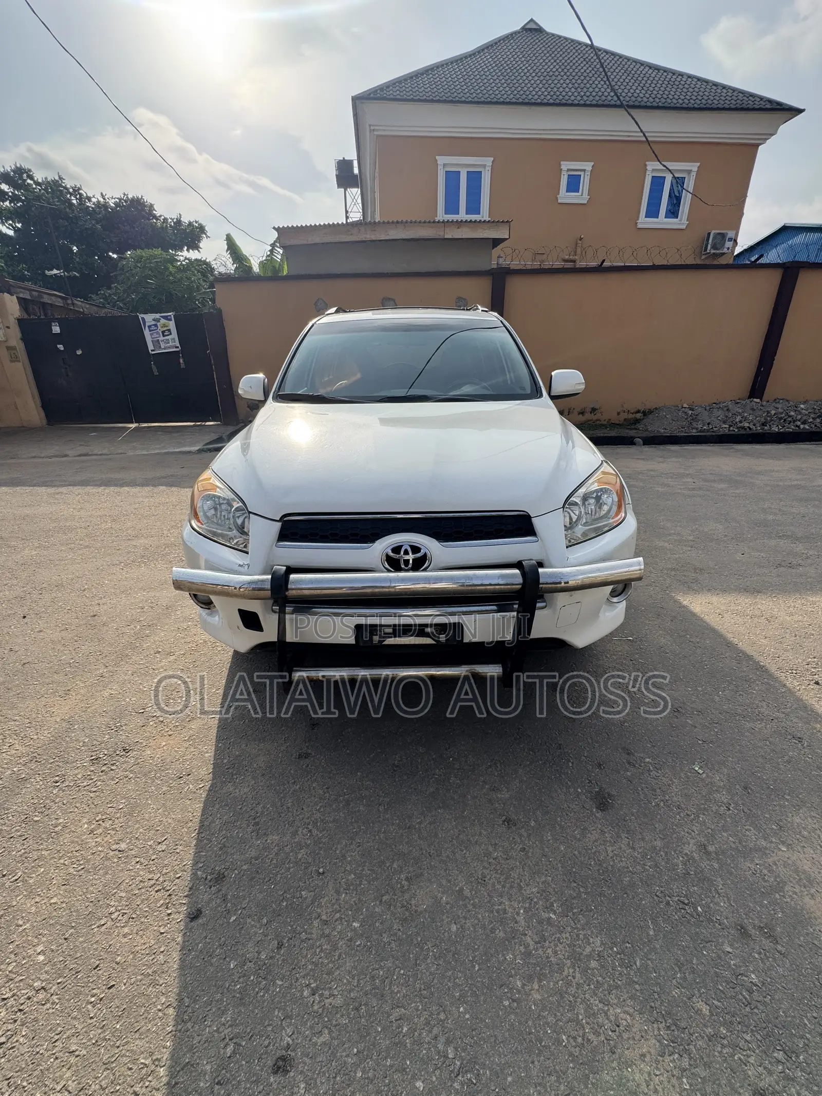 Toyota RAV4 Limited 2011 White