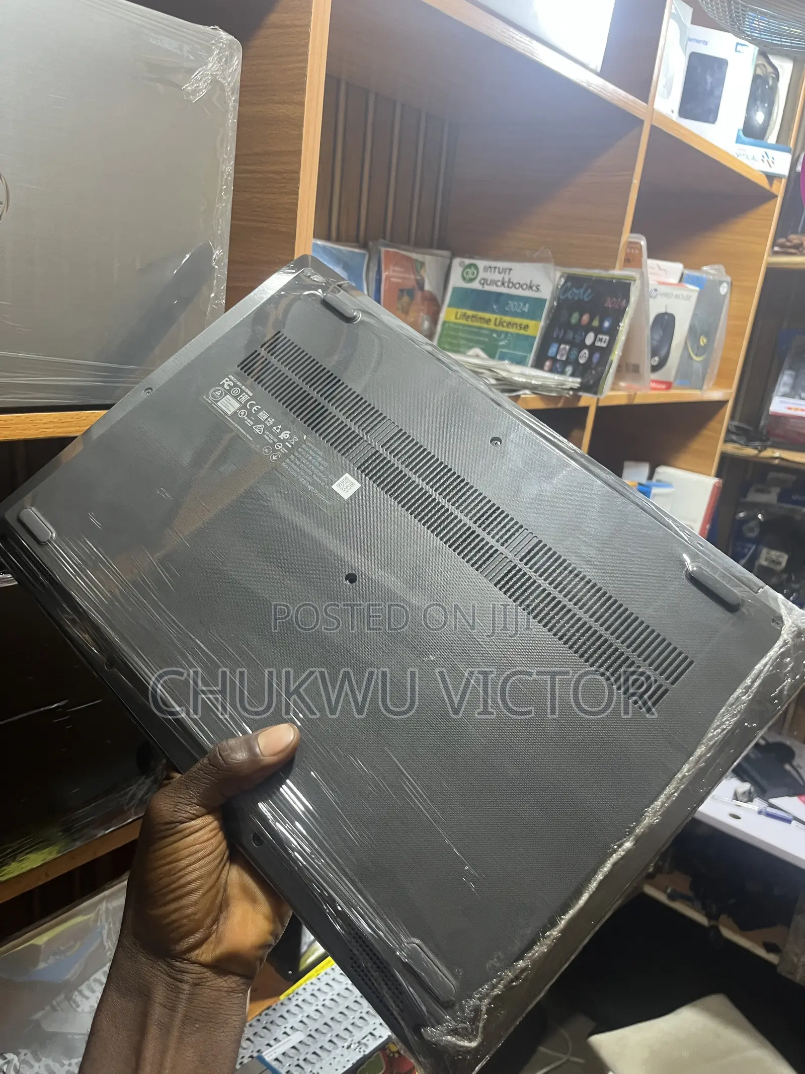 Laptop Lenovo V15 4GB Intel Pentium HDD 1T