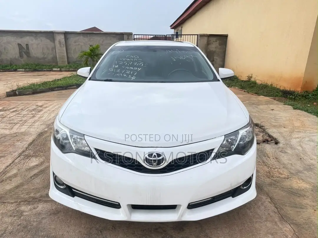 Toyota Camry 2014 White