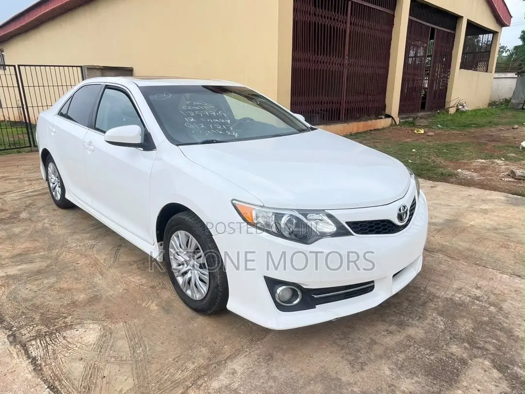 Toyota Camry 2014 White
