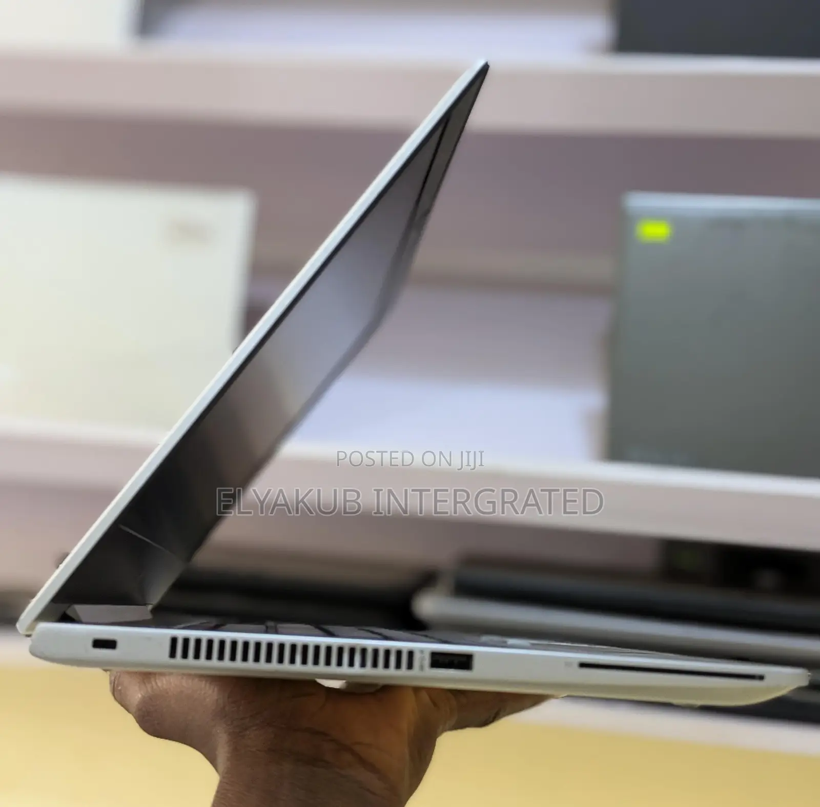 New Laptop HP EliteBook 830 G5 8GB Intel Core i5 SSD 256GB
