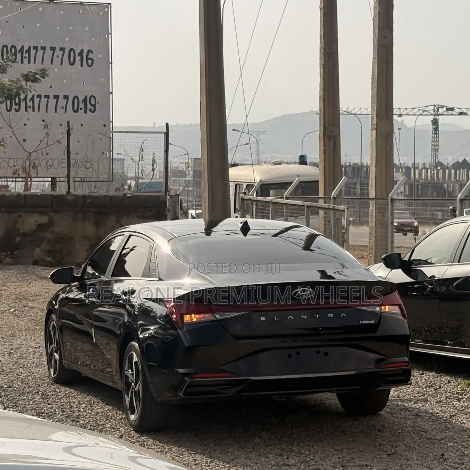 Hyundai Elantra Limited 2022 Black