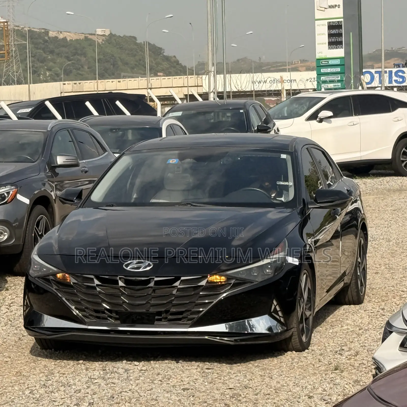 Hyundai Elantra Limited 2022 Black