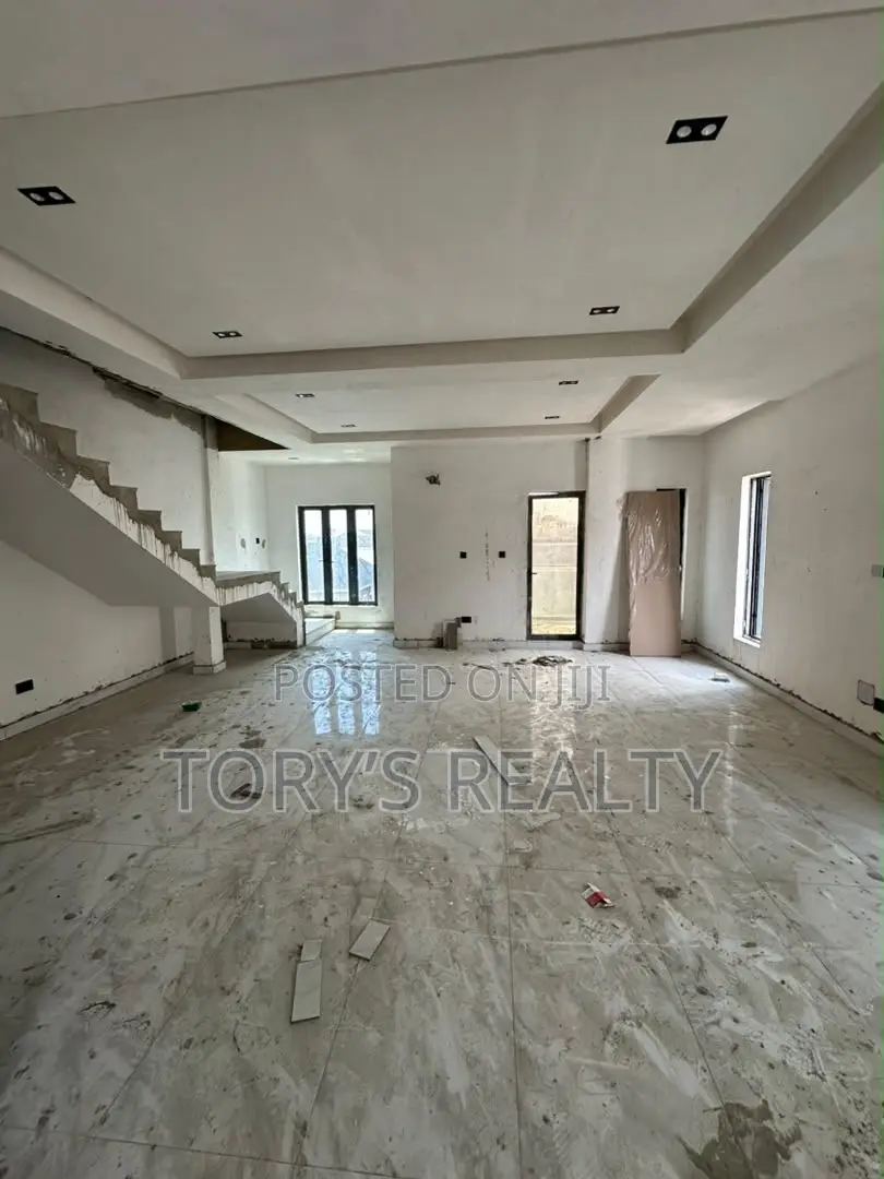 3bdrm Maisonette in Ikate for rent