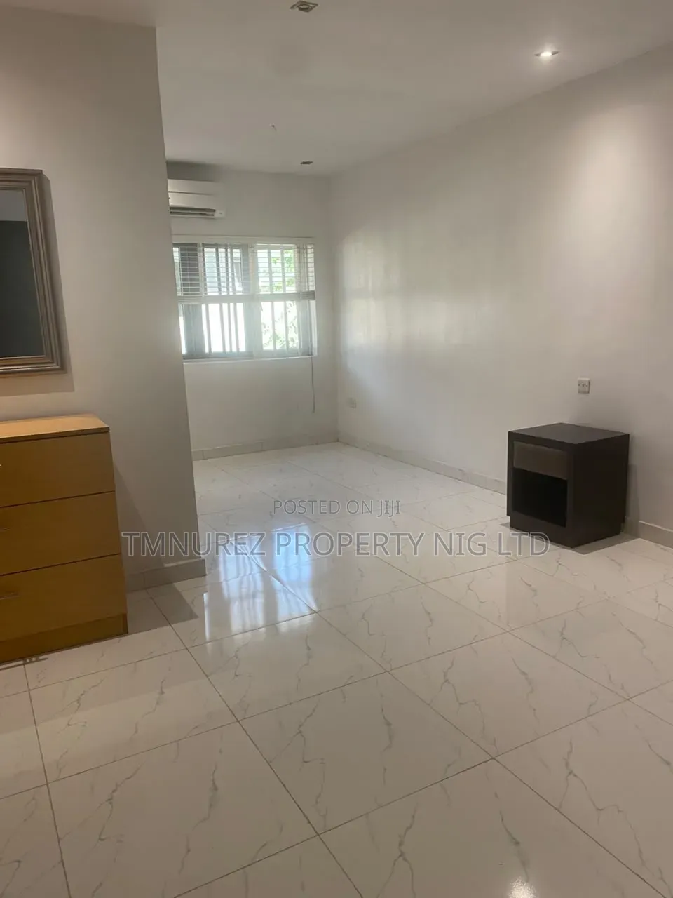 2bdrm Block of Flats in Awolowo Road for rent