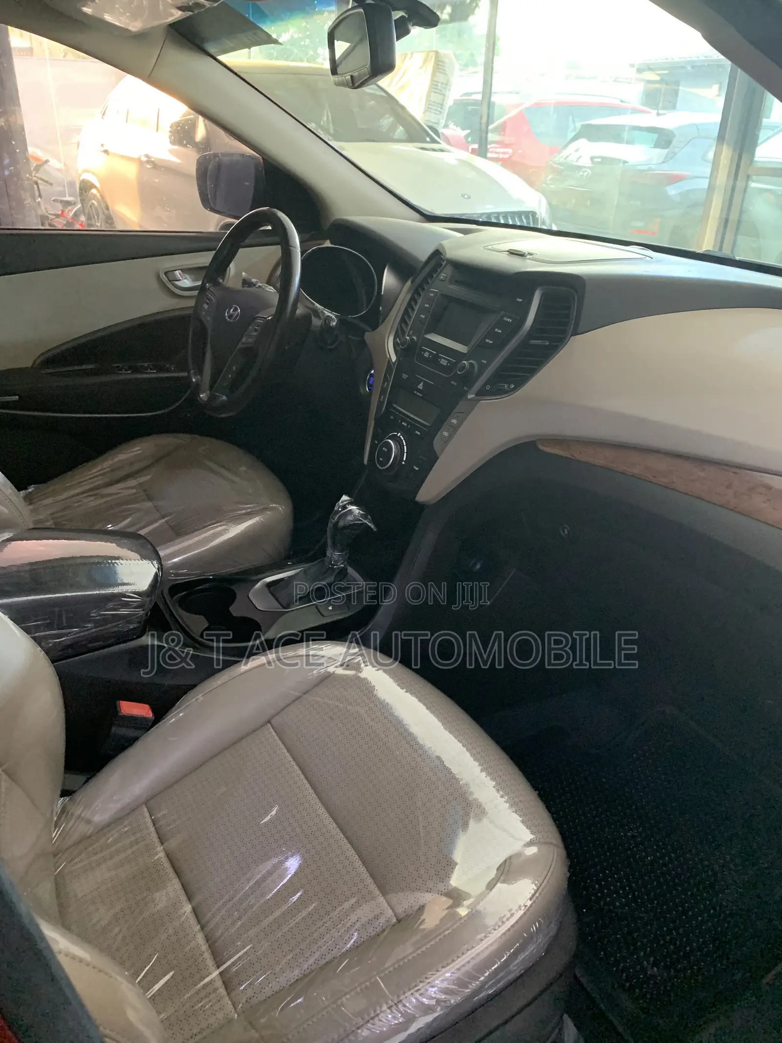 Hyundai Santa Fe 2014 Red