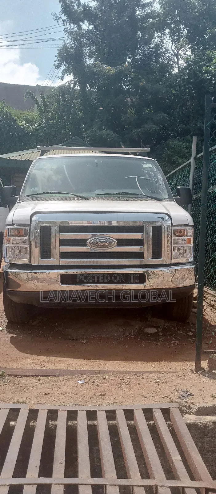 Ford E250 2014 White