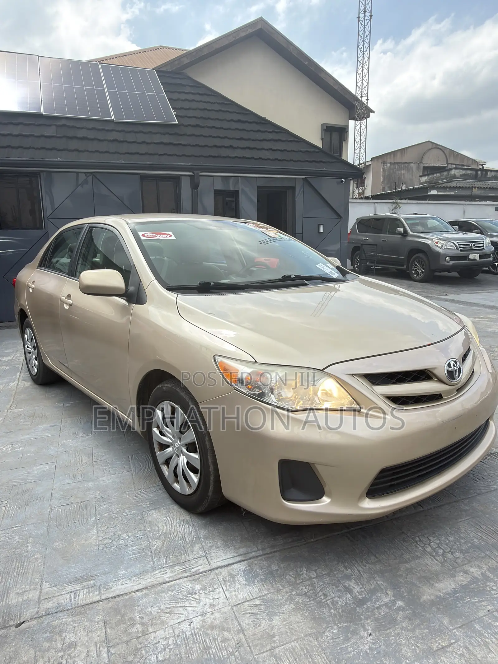 Toyota Corolla 2012 Gold