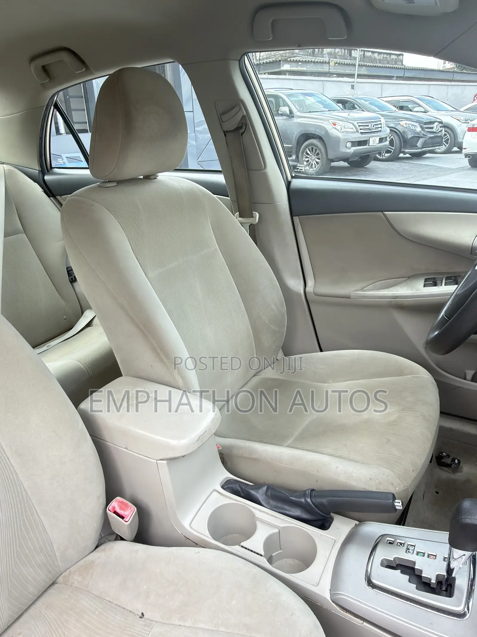 Toyota Corolla 2012 Gold