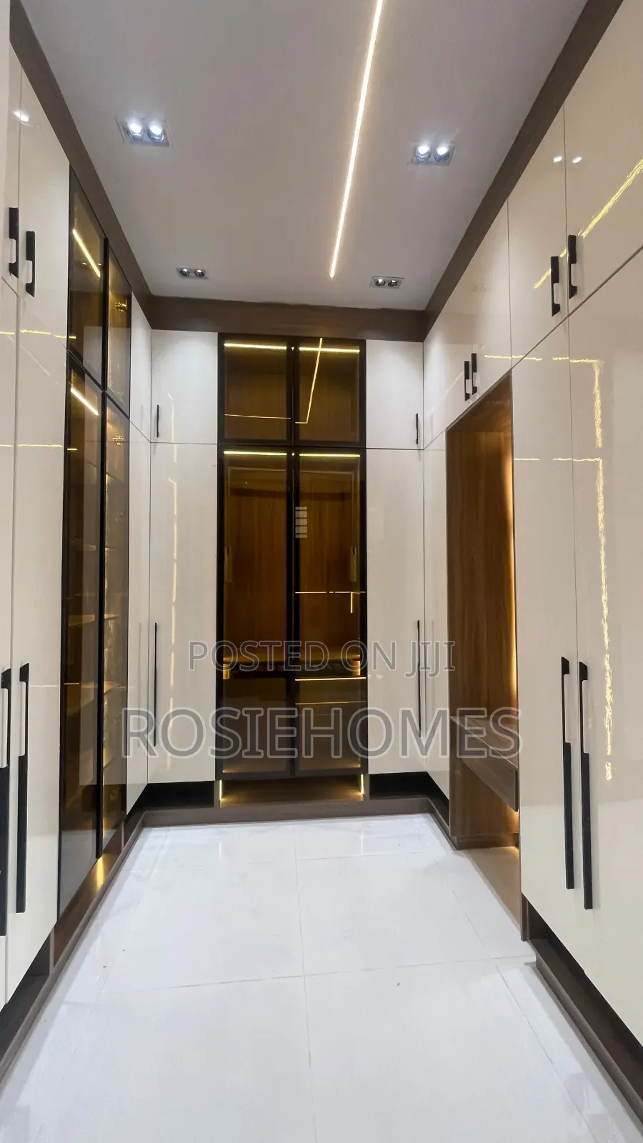 5bdrm Duplex in Harris Drive, VGC / Ajah for sale