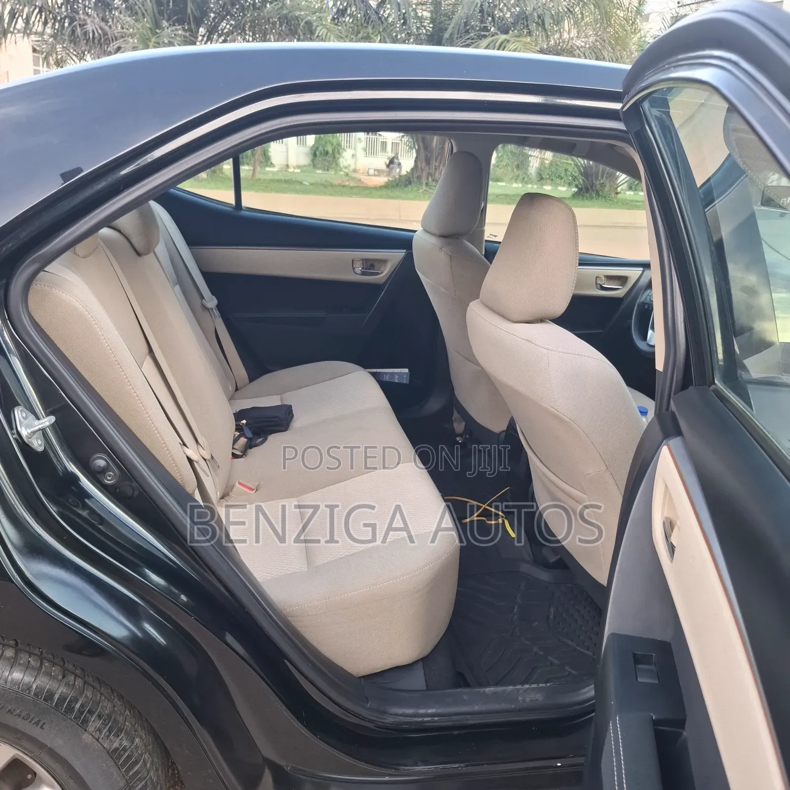 Toyota Corolla 2016 Black