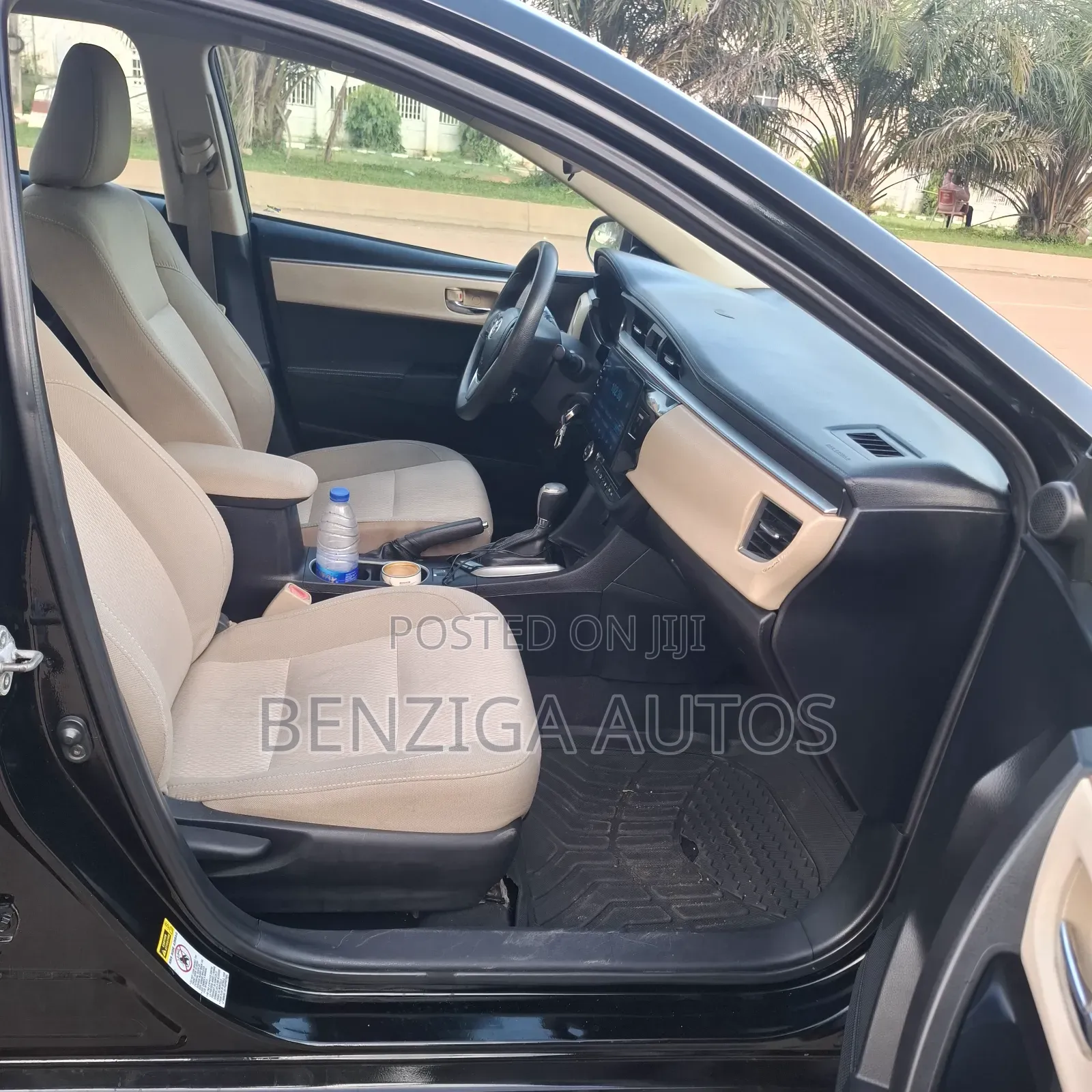 Toyota Corolla 2016 Black