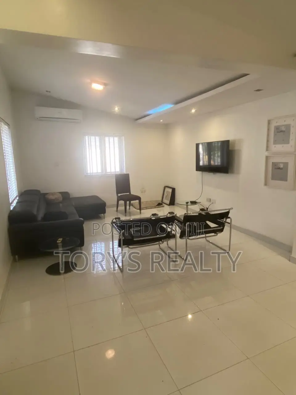 Furnished 2bdrm Apartment in Awolowo Road for rent