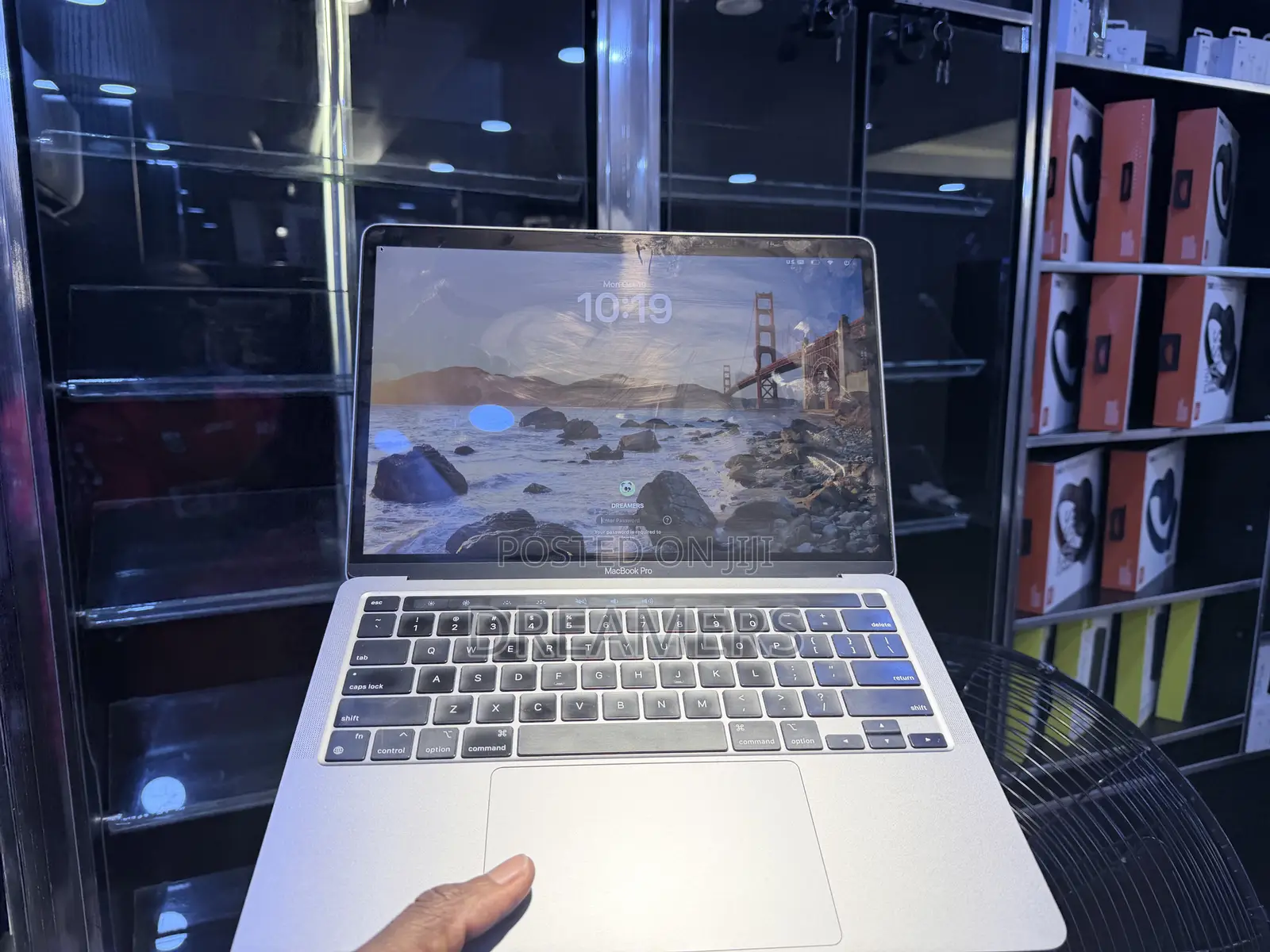 Laptop Apple MacBook Pro 2022 M2 8GB Apple M2 SSD 256GB