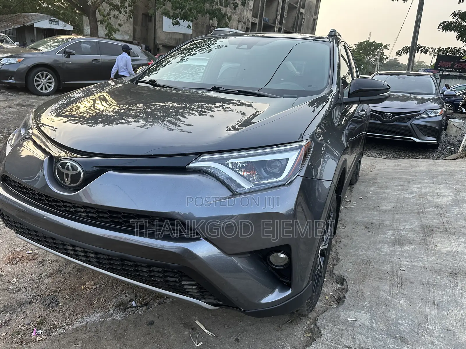 Toyota RAV4 Limited 4dr SUV AWD (2.5L 4cyl 6A) 2018 Gray