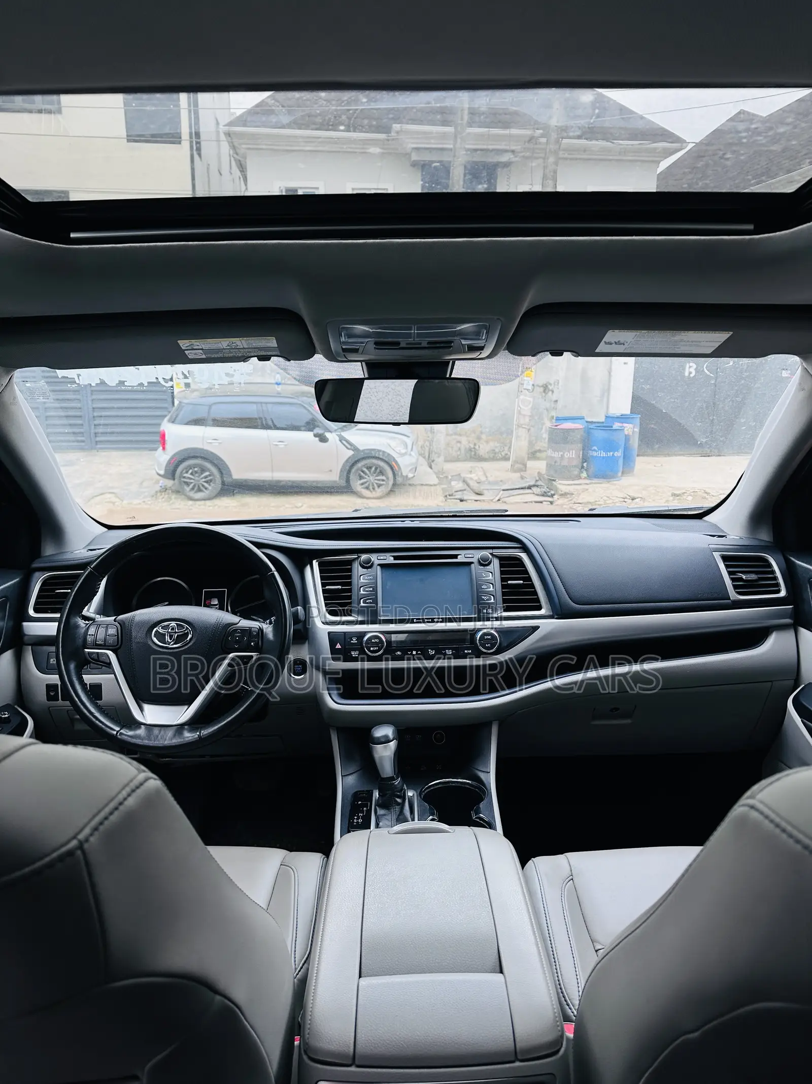 Toyota Highlander XLE 4x4 V6 (3.5L 6cyl 8A) 2018 Silver
