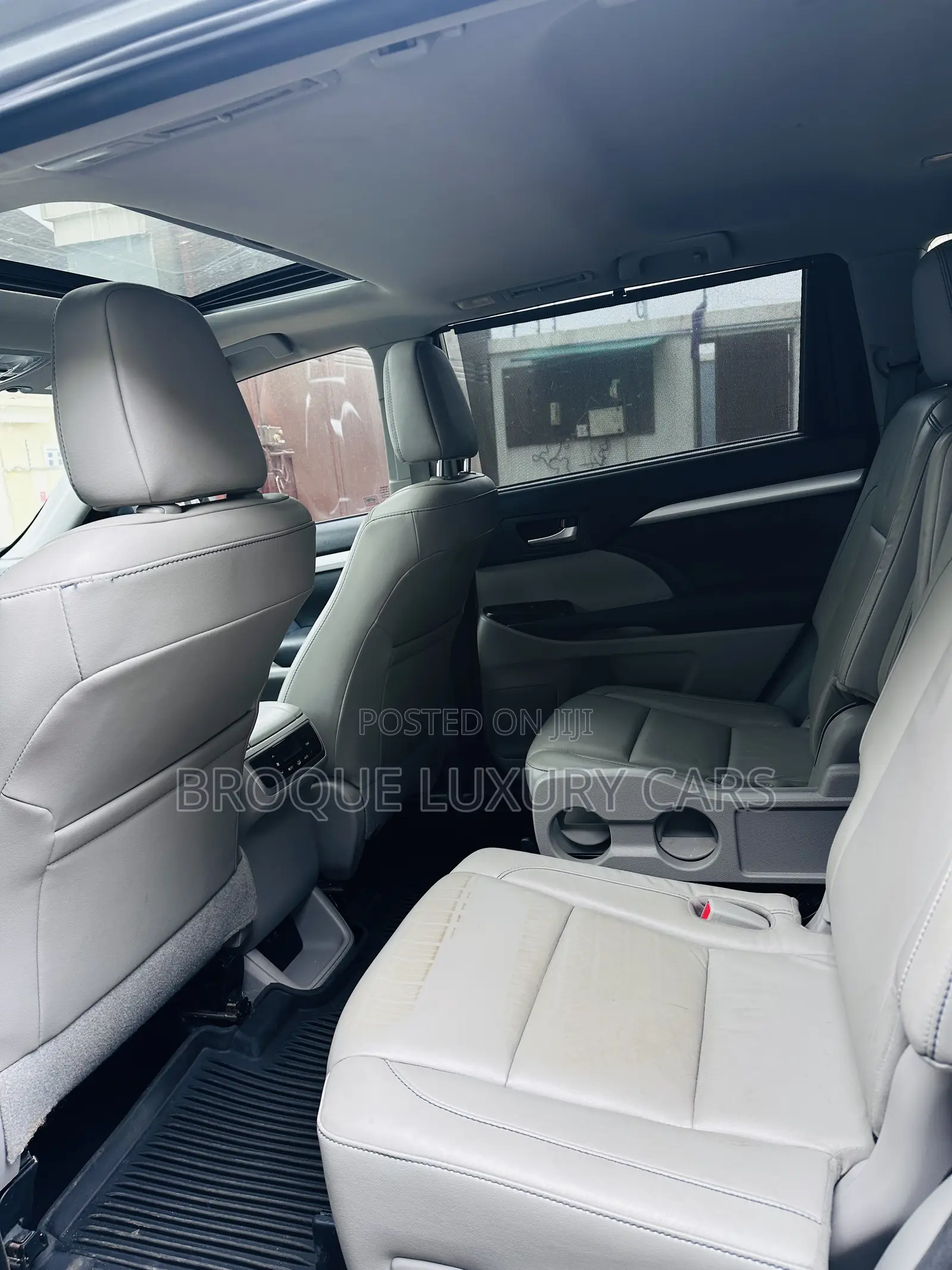 Toyota Highlander XLE 4x4 V6 (3.5L 6cyl 8A) 2018 Silver