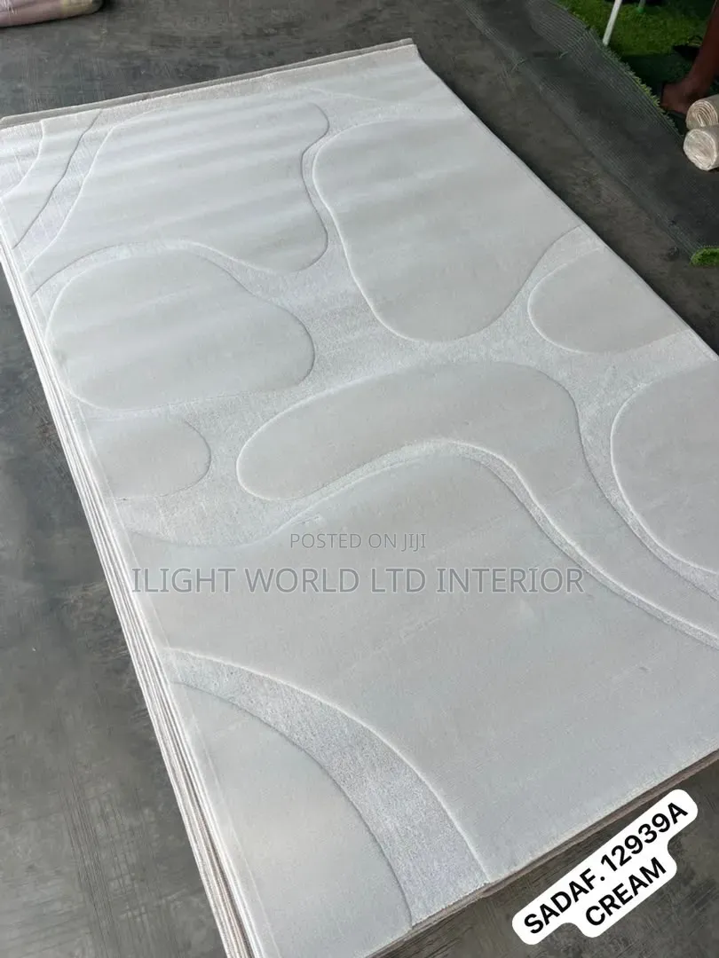 Fluffy Center Rug