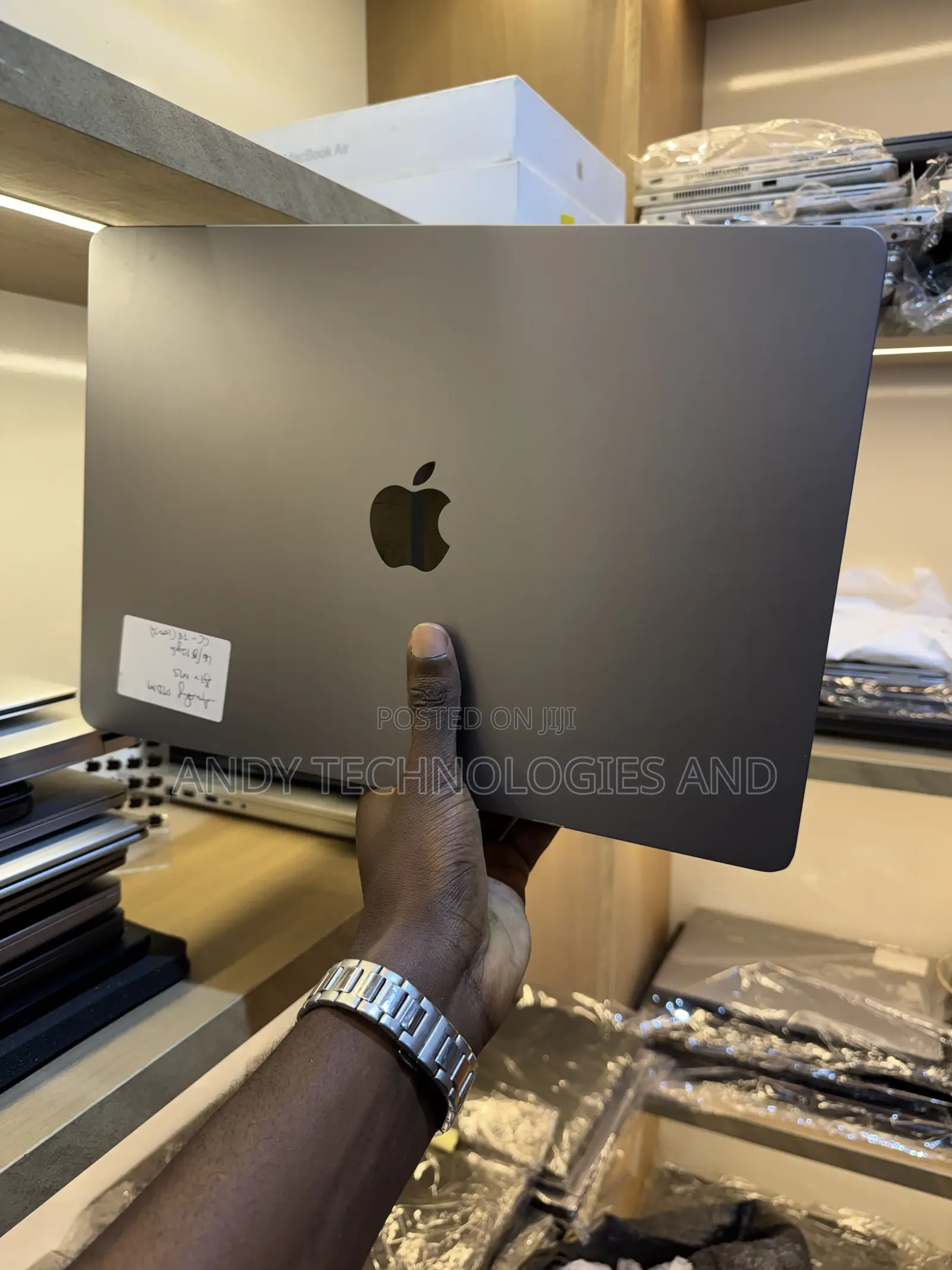 Laptop Apple MacBook Air 2024 M3 16GB Apple M3 SSD 512GB