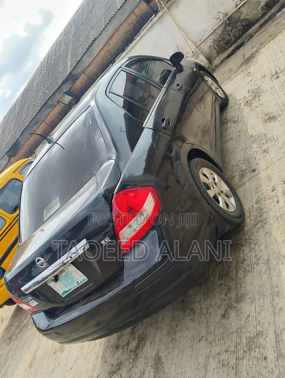 Nissan Tiida 2009 Black
