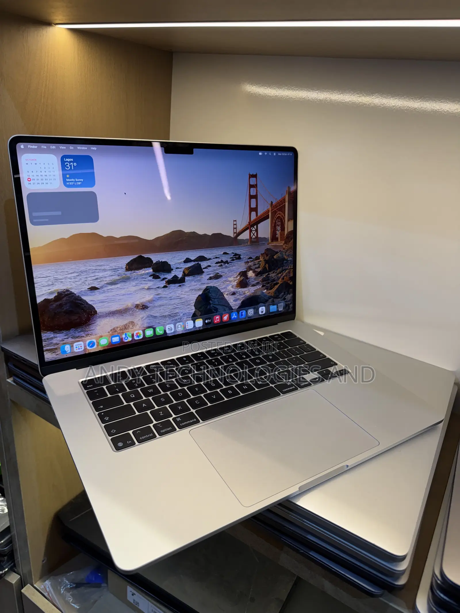 Laptop Apple MacBook Air 2024 M3 16GB Apple M3 SSD 512GB