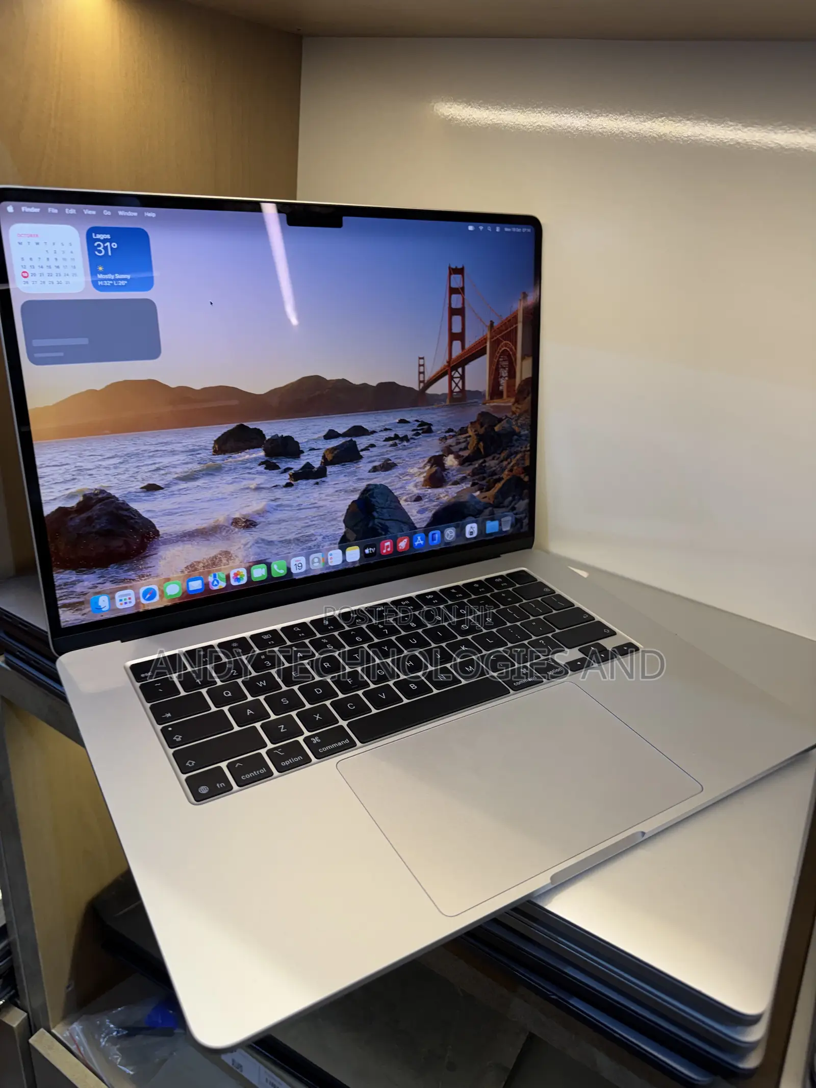 Laptop Apple MacBook Air 2024 M3 16GB Apple M3 SSD 512GB