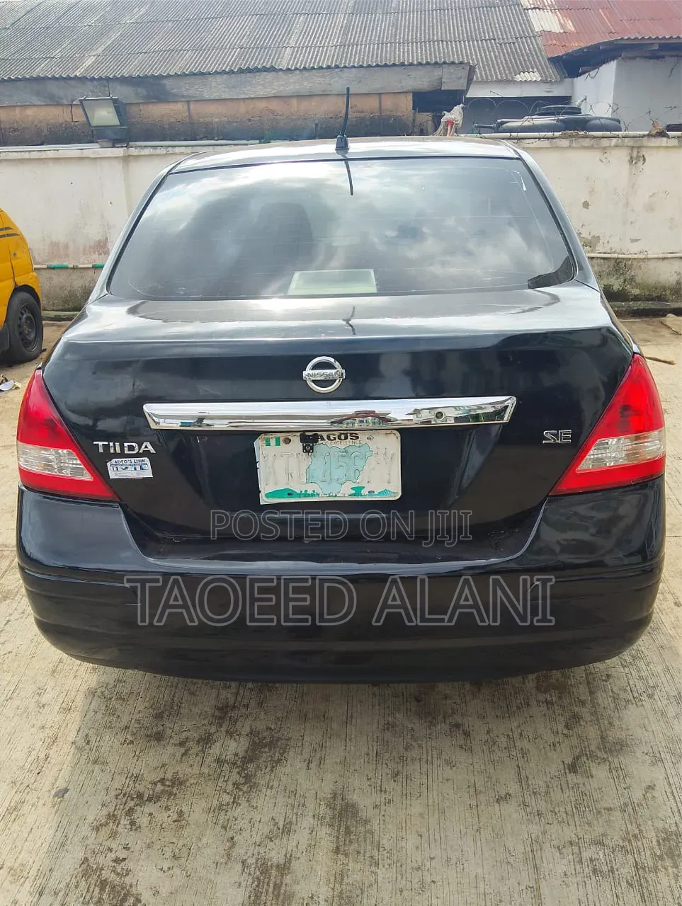 Nissan Tiida 2009 Black