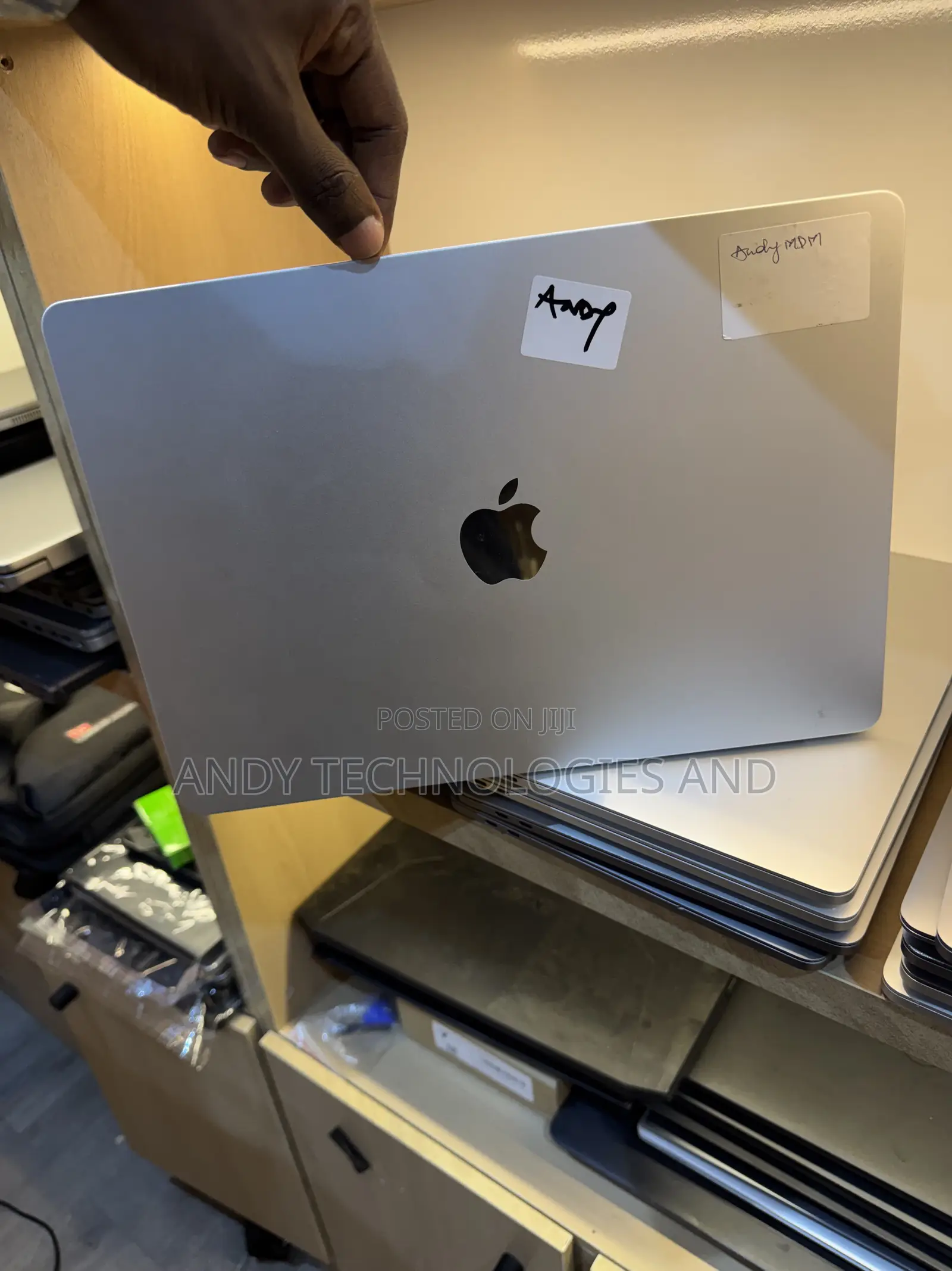 Laptop Apple MacBook Air 2024 M3 16GB Apple M3 SSD 512GB