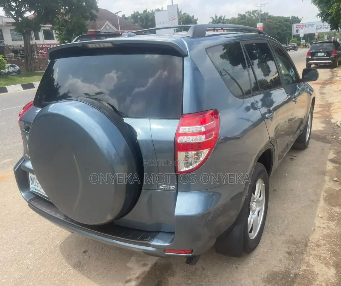 Toyota RAV4 2011 Gray