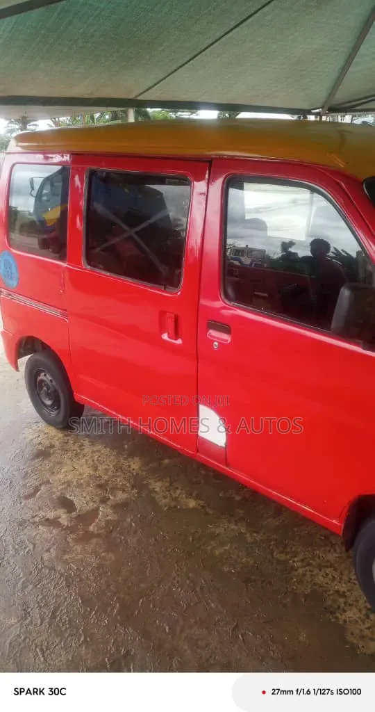 Daihatsu Hijet 2006 Red