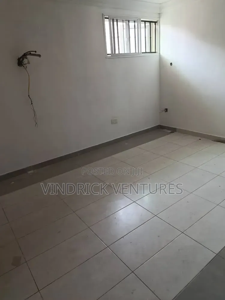 4bdrm House in Behind Prime Water, Ikate for rent