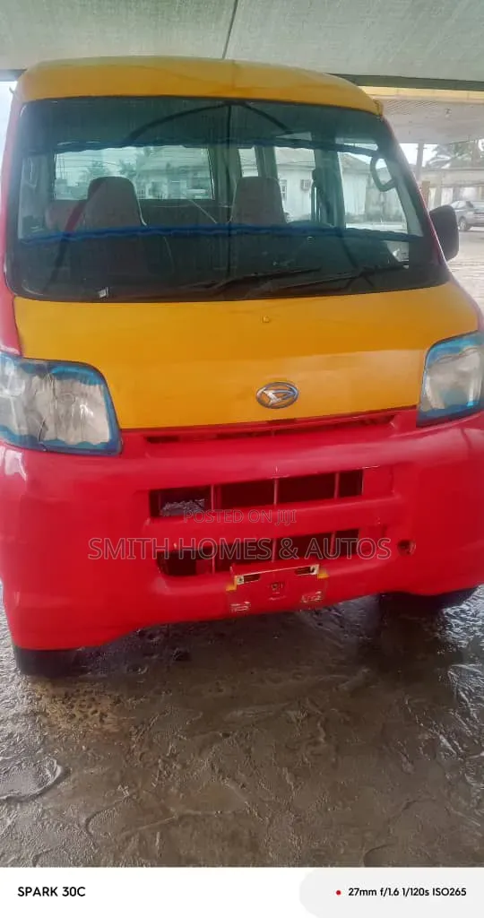 Daihatsu Hijet 2006 Red