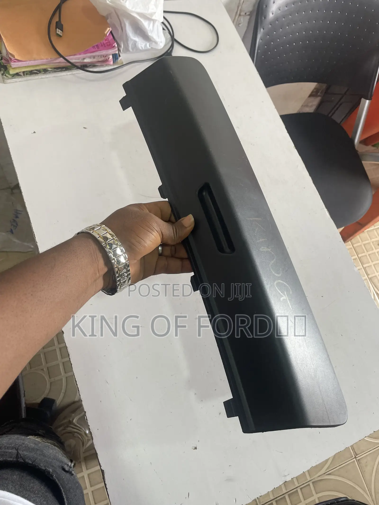 Ford Explorer 2018 Rear Tow Cover