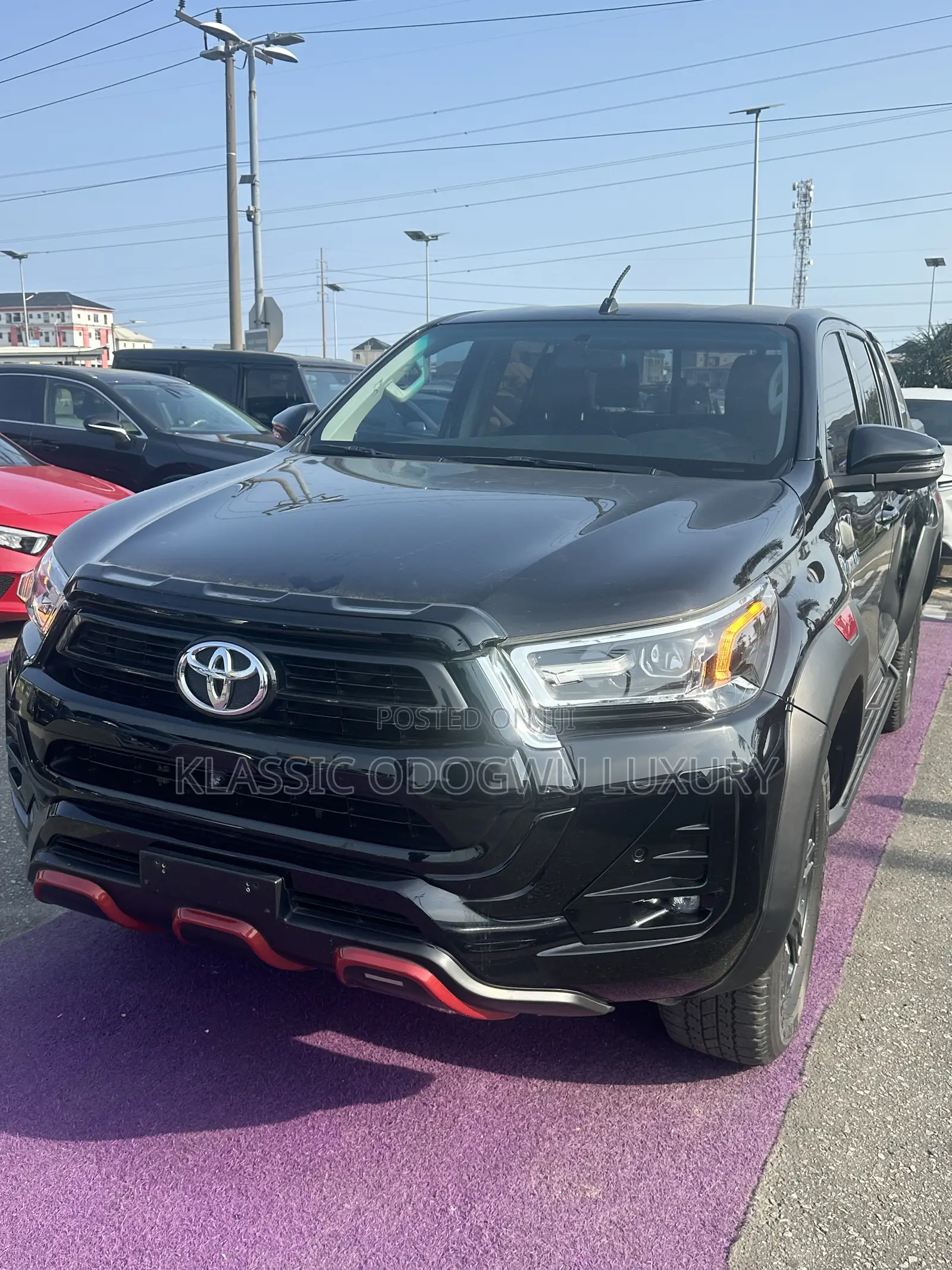 Toyota Hilux 2024 Black