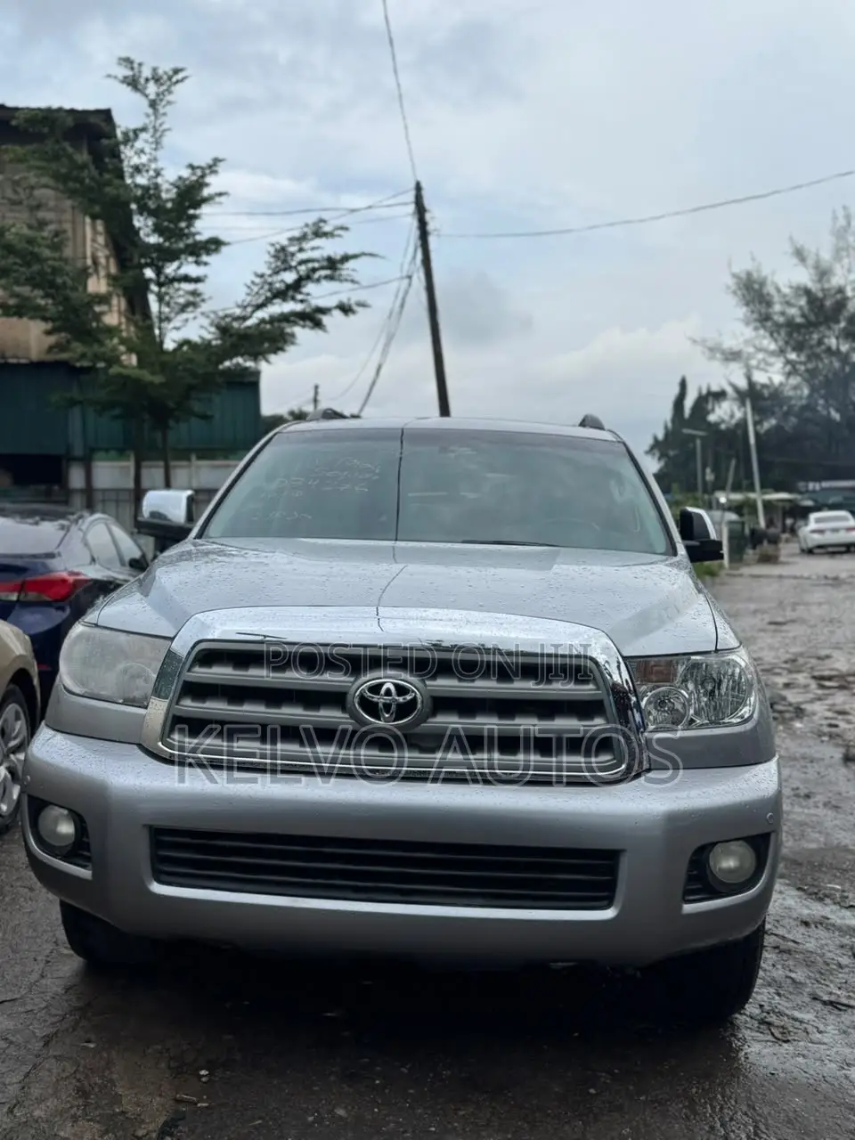 Toyota Sequoia 2010 Silver