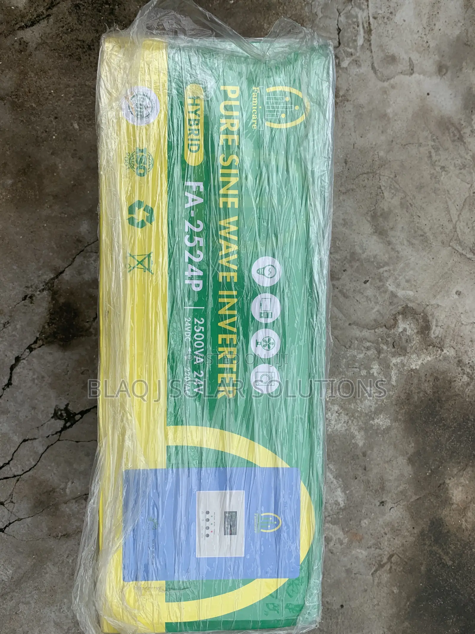 FamiCare 2.5KVa Hybrid Inverter 24V