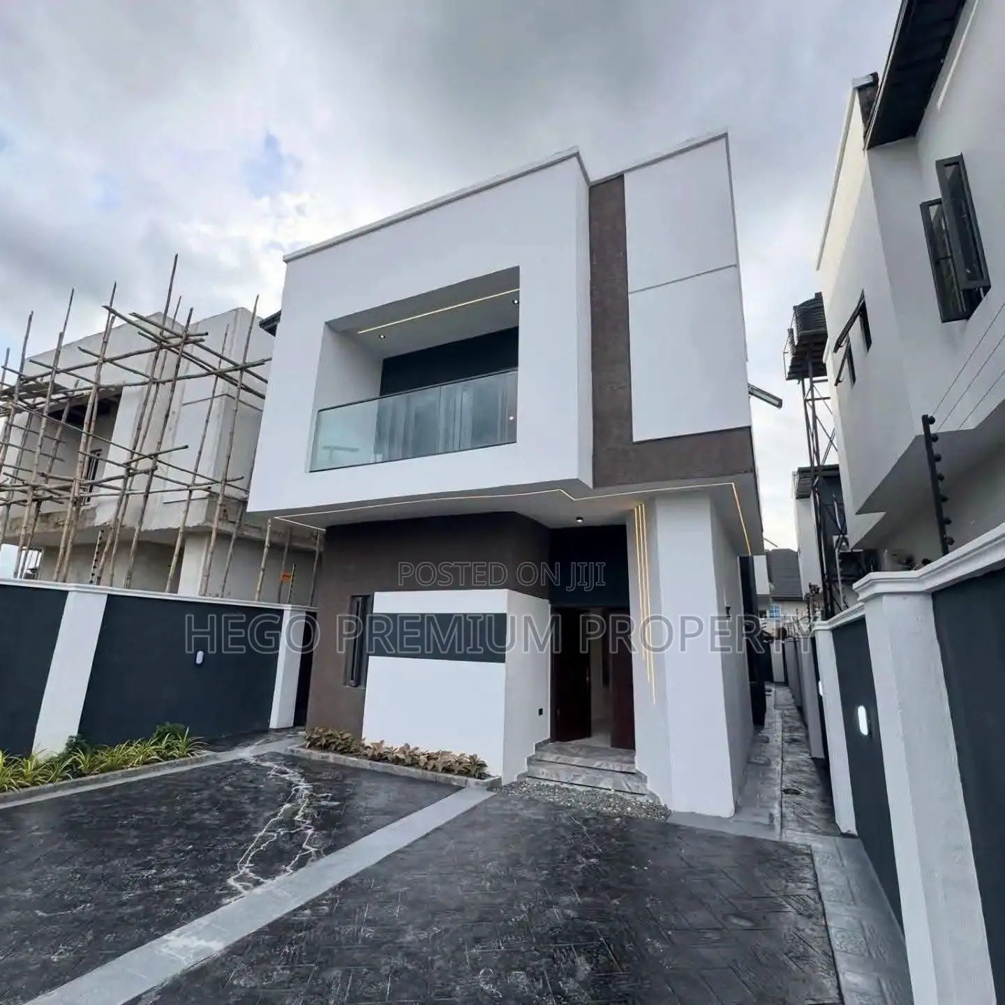 4bdrm Duplex in Dana Estate, Obio-Akpor for sale