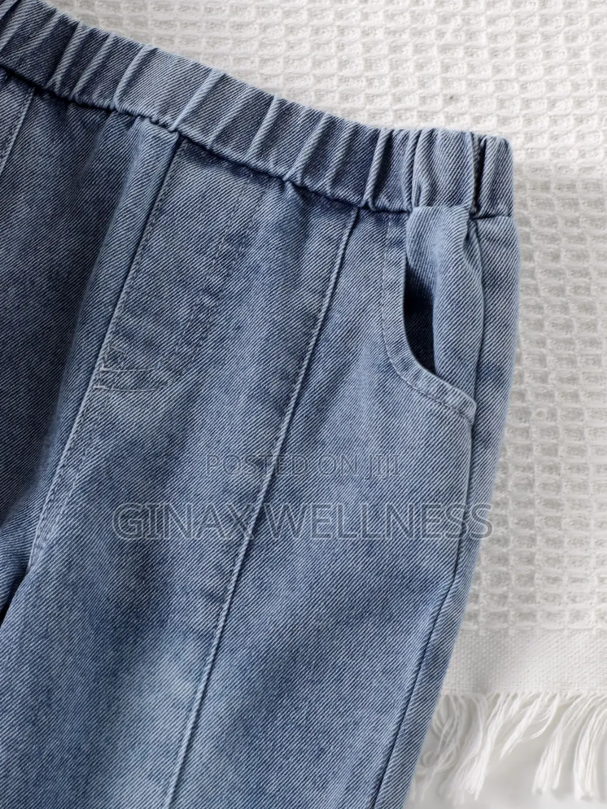 Baby Girls' 2-Piece Black Sweatshirt and Blue Jeans Set (9-12 Months)