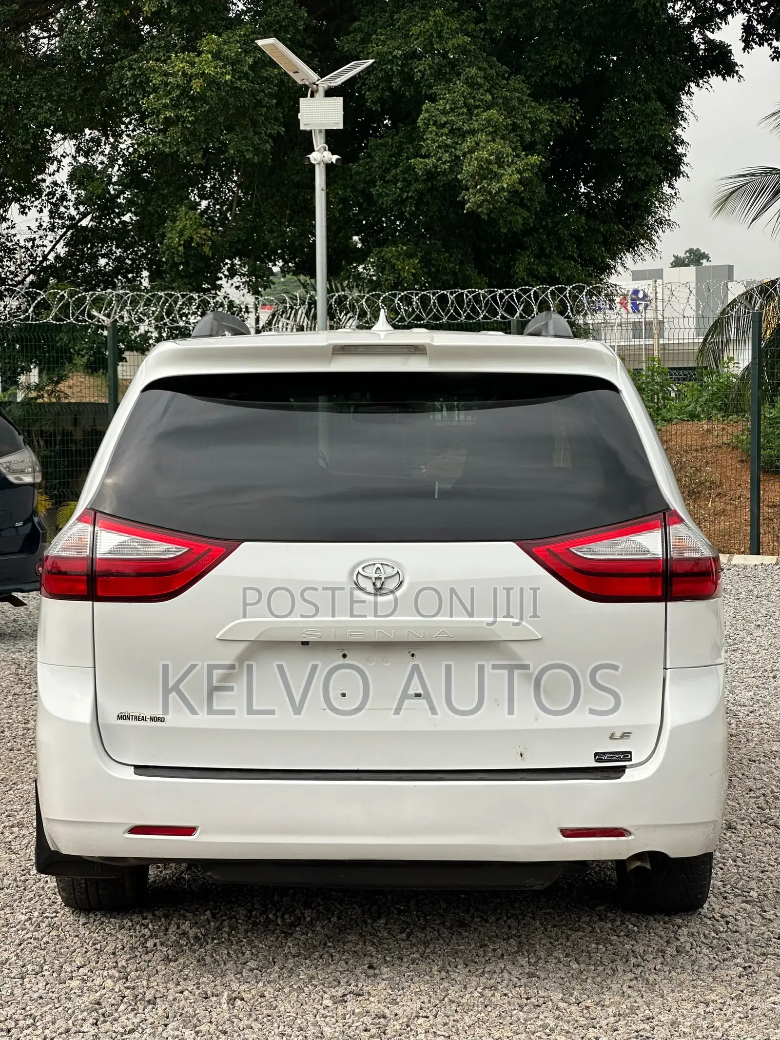 Toyota Sienna LE AWD (3.5L 6cyl 8A) 2018 White