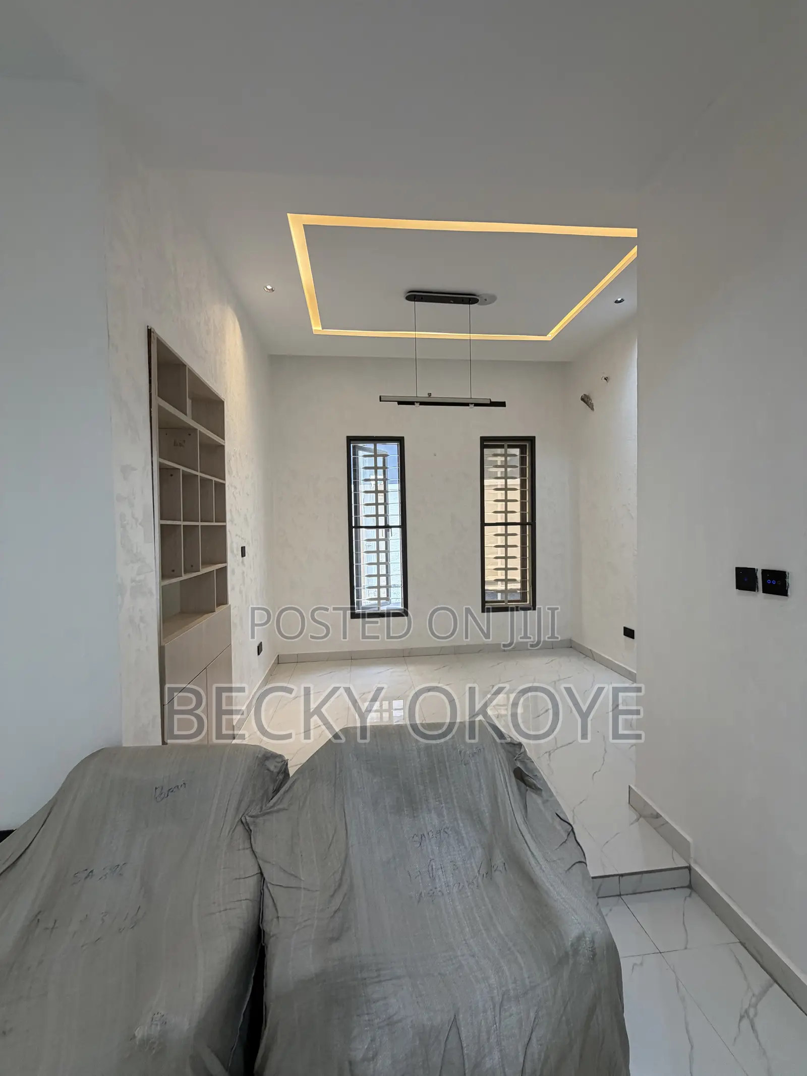 5bdrm Duplex in Apo for sale