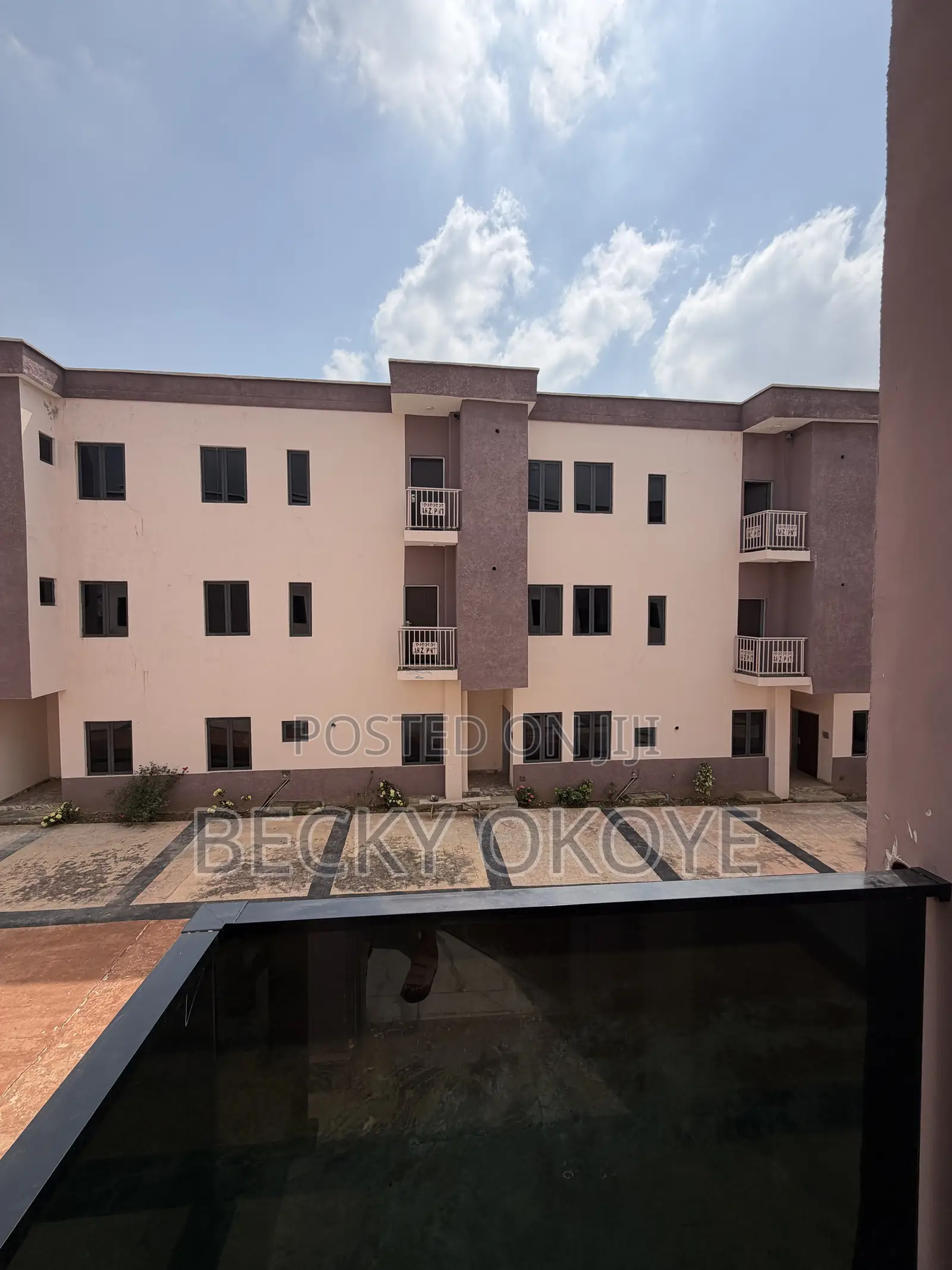 2bdrm Block of Flats in Gaduwa for sale