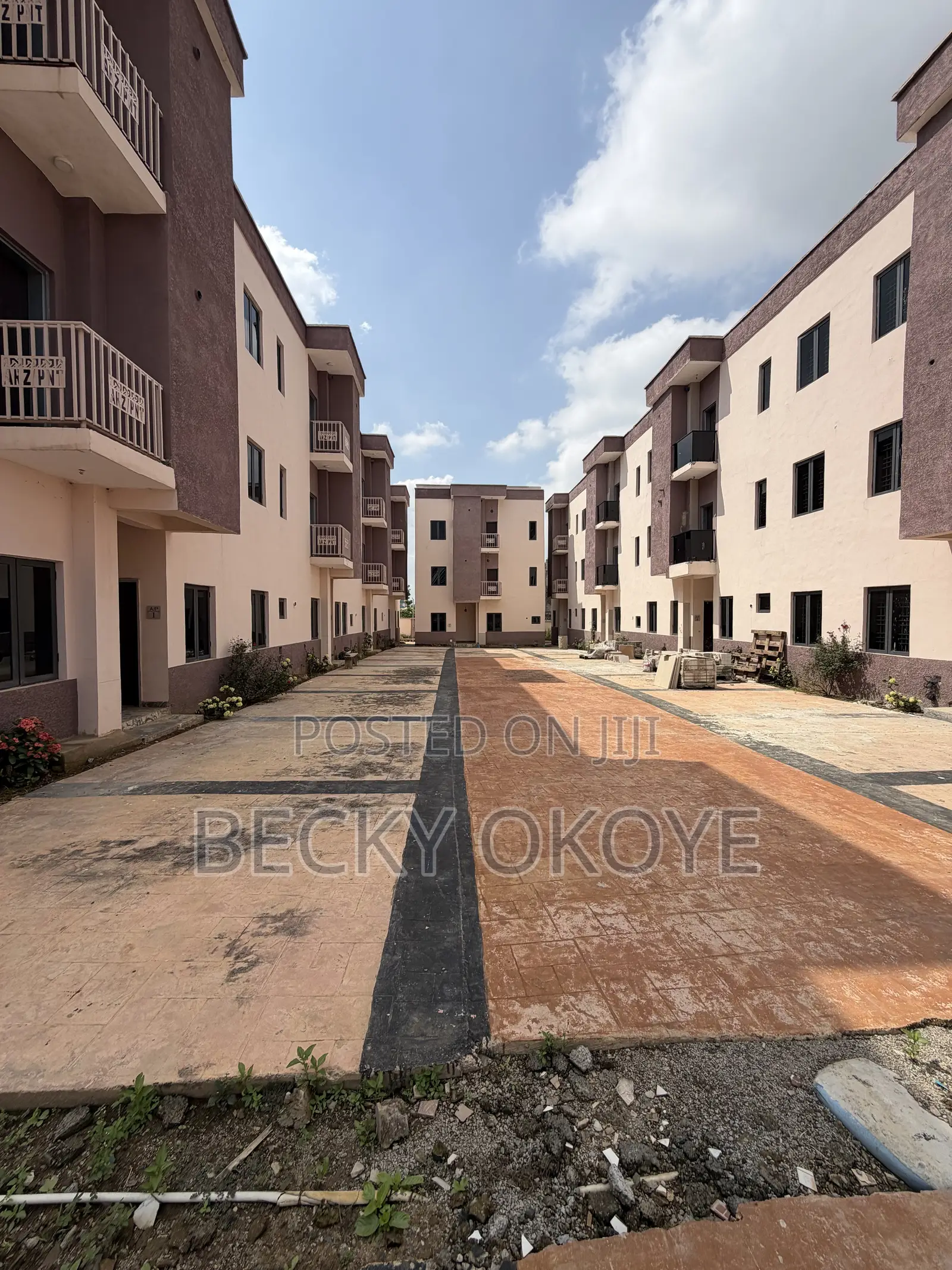 2bdrm Block of Flats in Gaduwa for sale