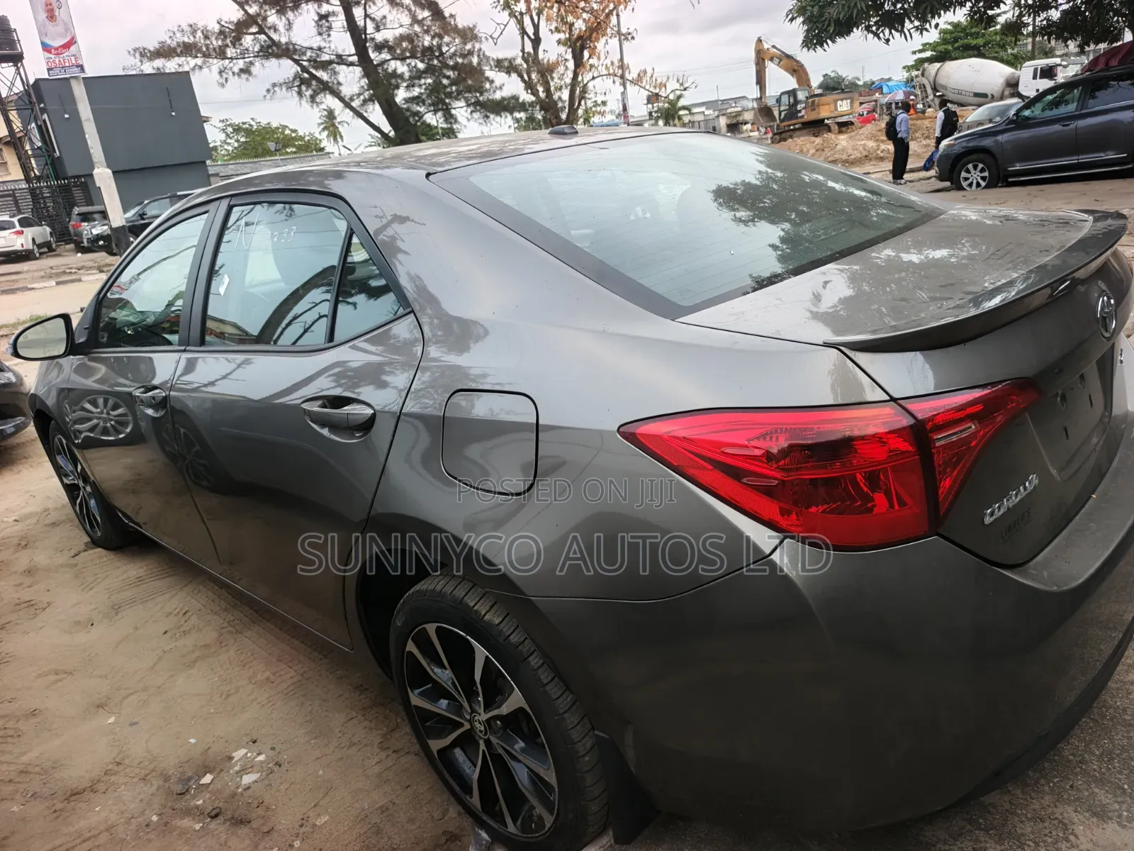 Toyota Corolla SE Special Edition 4dr Sedan (1.8L 4cyl CVT) 2017 Gray