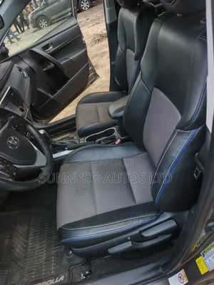 Toyota Corolla SE Special Edition 4dr Sedan (1.8L 4cyl CVT) 2017 Gray