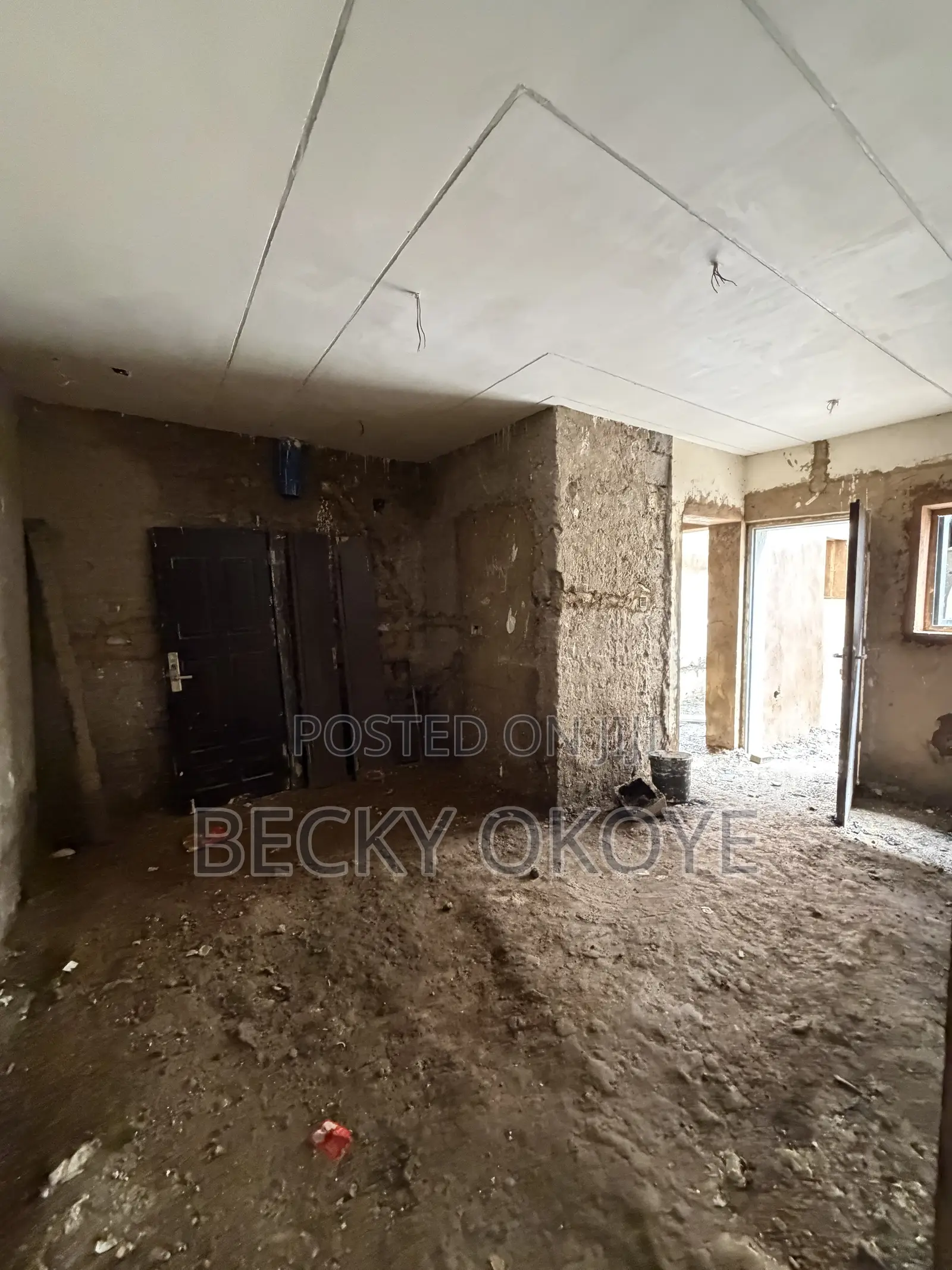 5bdrm Duplex in Mabushi for sale