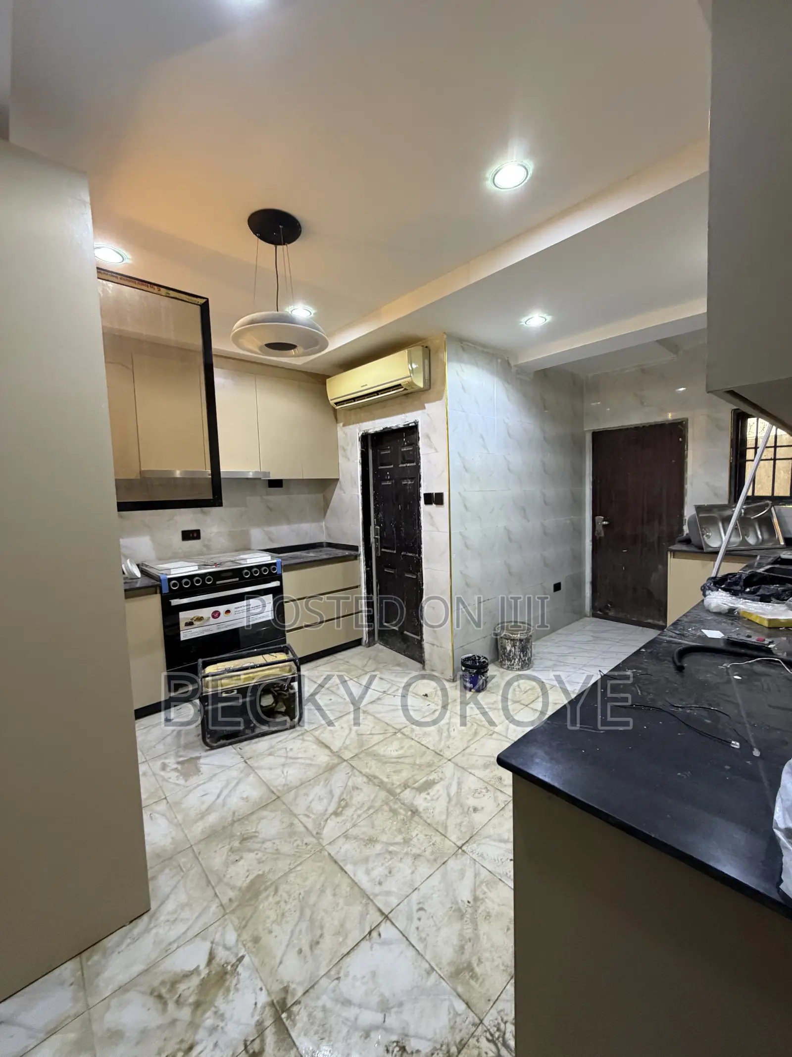 5bdrm Duplex in Mabushi for sale