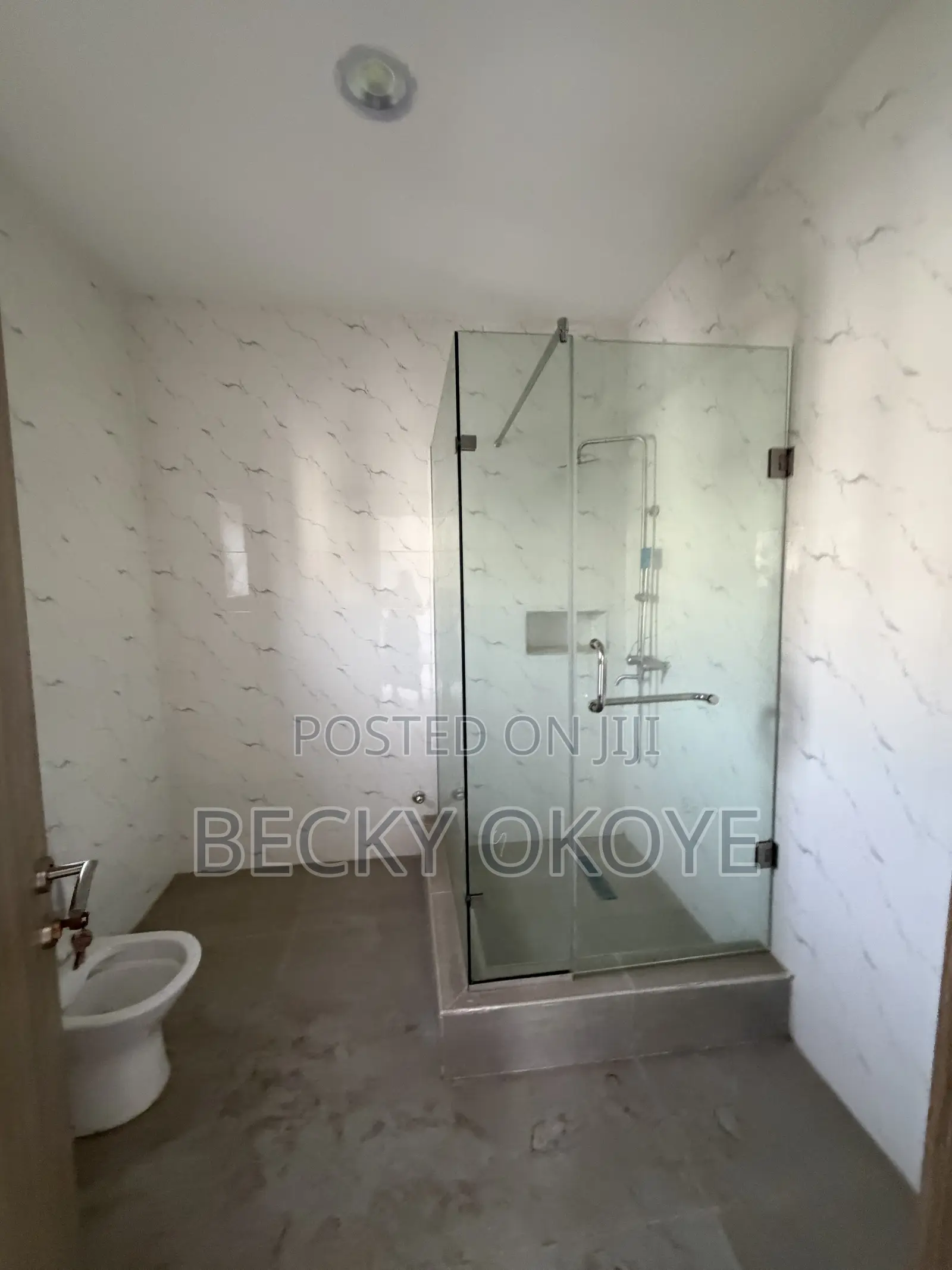 4bdrm Duplex in Life Camp for rent
