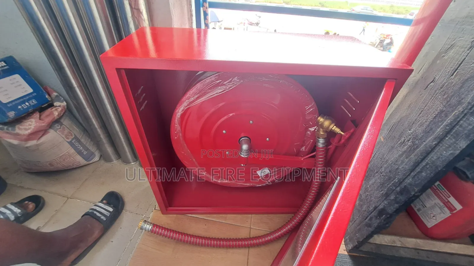 Hose Reel Cabinet With Glass